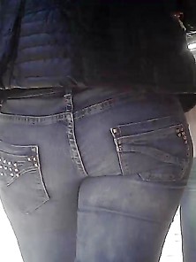 Sexy Tight Jeans Ass