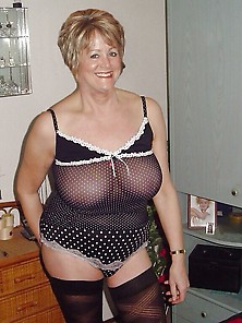 Mature Milfs Are Beautiful And Very Hot