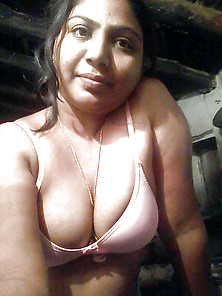 Srilankan Sachini Kandy Newly Married House Wife Nude