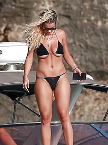 Rita Ora: Sexy Ass Tits Omg! - Ameman