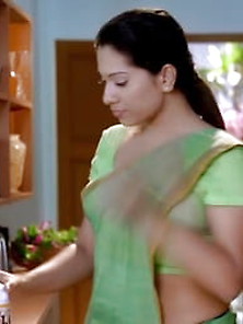 Serial Actress Hot Saree And Boobs