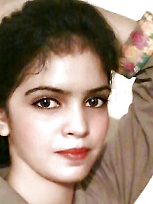 Aleena From Lahore