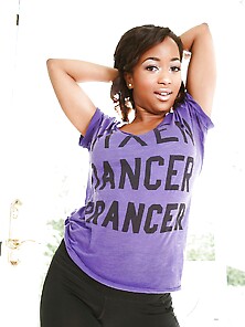 Black Girl Is A Dancer And It's The Reason Why Her Body Is So Se