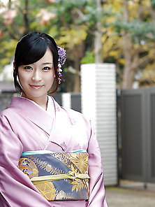 Marie - Beautiful Japanese Kimono Girl