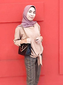 Jilbab Mahasiswi Telanjang
