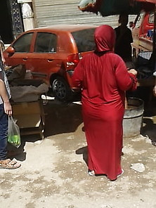 Arab Egyptian Hijab Bbw Slut Mom Big Ass In Abaya 332