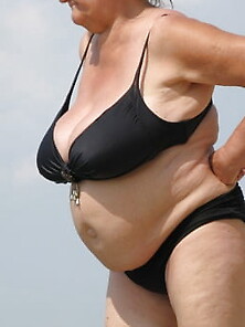 Real Huge Tits Woman In Bikini (Beach Candid Samples)