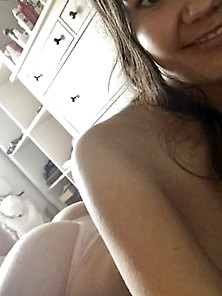 Geeky Teen Shows Her Natural Tits Curves And Ass In Dorm