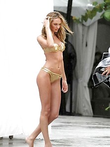 Candice Swanepoel Looking Hot In Her Bikini