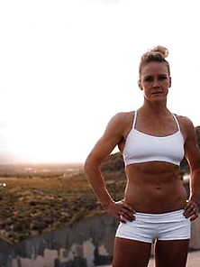 Mma Babes: Holly Holm