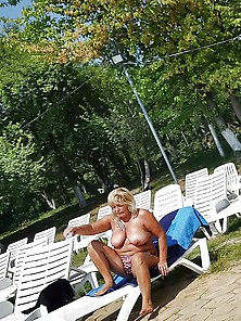 Spy Pool Big Boobs Mature Woman Romanian