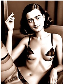 Anne Frank Hot