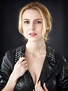 Eva Aveeva - Russian Actress
