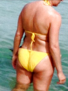 Wife With Thick Ass In Yellow Bikini