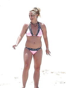 Britney Spears In Bikini