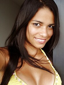Latina Polliana's Tits Pop Out Of Low Cut Yellow Top,  And H