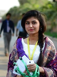Sexy Desi Pakistani Girl Hiba Khan