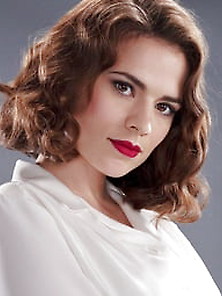 Hayley Atwell (1982)
