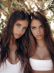 Sexiest Teen Twins Ever!