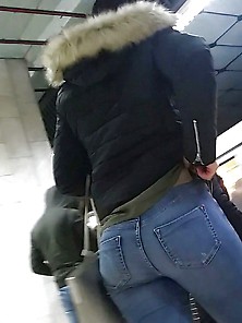 Spy Subway Face And Ass Teens Girl Romanian