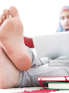 Hijab Beurette Feet Pieds Stock Images