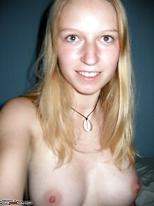 Blonde Amateur Girl Hot Self Pics