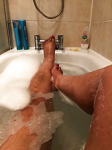 Amateur Bath Time Sex Feet Hairy Legs Mature Indian British