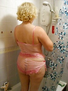 Bbw Barby From United Kingdom Barby Shower