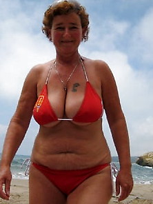 Big Tits Big Ass Amateur Mature Milf - Wife - Gilf - Granny