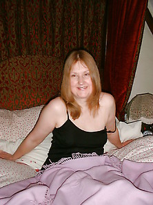 Lynne From The Midlands On The Bed 1