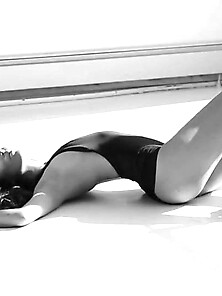 Eva Longoria Looks So Juicy In These Pics!