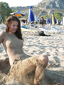 Teenage Amateur Gf Topless At Beach 2