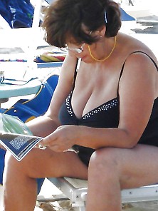 Bbw Matures And Grannies At The Beach 121