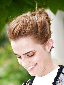 Emma Watson Circle Photocall In Paris