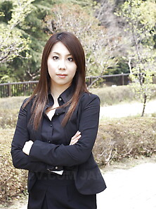 Japanese Business Lady Decides To Make Some Sexy Photos For Soci