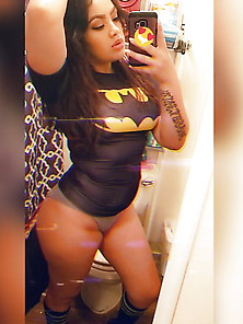 Latina Milf Batwoman Culona