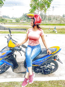 Awek Scooter (Scooter Girl)
