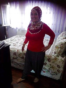 Turkish Hijap Milf 2