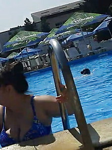 Spy Pool Bust Woman Romanian