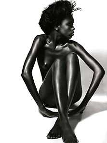 Leomie Anderson Naked