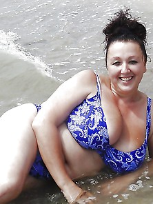 Bbw Matures And Grannies At The Beach 154