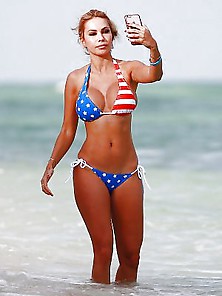 Maria Hering In Usa Bikini