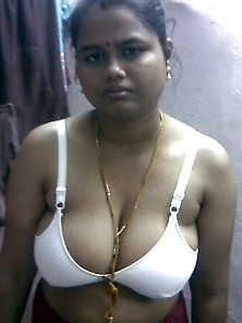 Indian Big Boob Shy Aunty Nude Pics Leaked By Playboystar