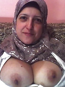 Mariam Jaafar Cum Swallow Tits And Pussy