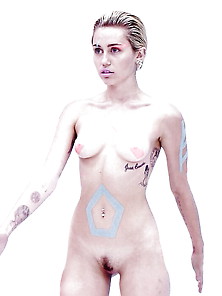 Miley Cyrus Shows Her Pussy
