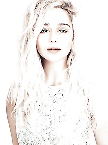 Emilia Clarke,  Or Sexy Daenerys