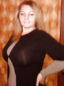Busty Russian Woman 3269