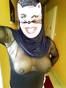 Catwoman Muslima