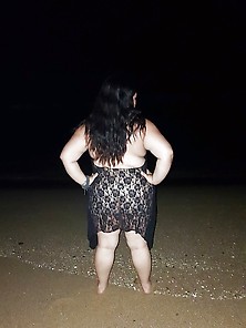 Gordita En La Playa