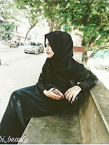 Hot In Hijab 002